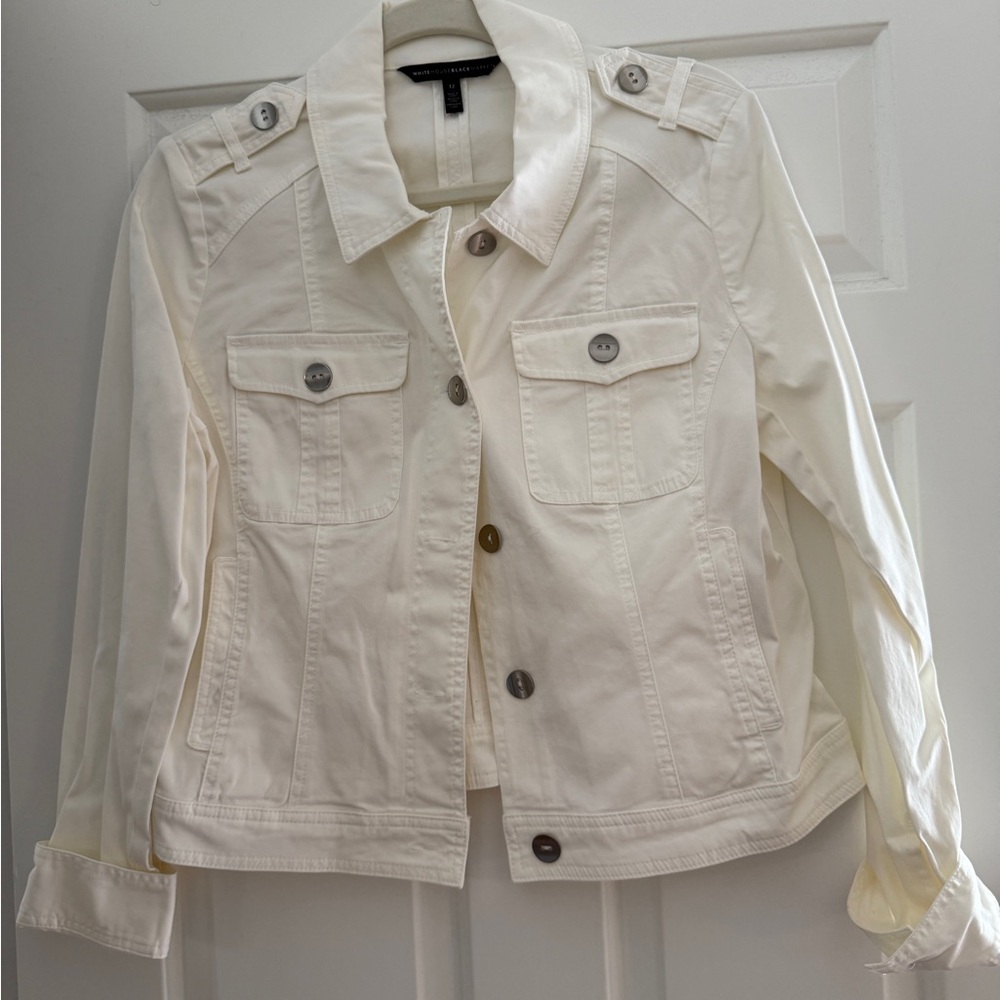 White House Black Market Women's Cream‎ Jacket